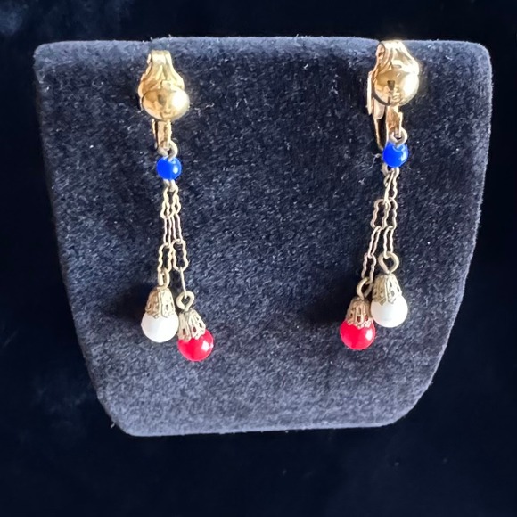 Jewelry - Vintage Style Red White Blue Triple Chain Dangle Clip On Earrings 2" Patriotic